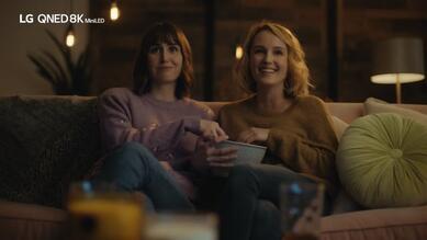 LG  8K